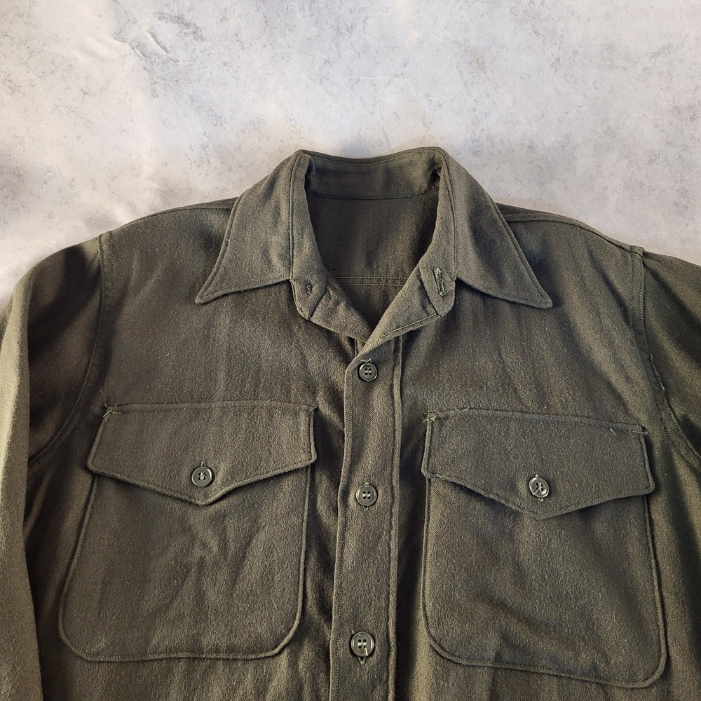 1940s-50's Vintage Men's Wool Shirt Olive Green Chest 41"